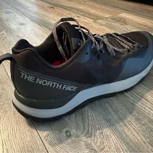 Men’s Activist Lite Trail Hiking Shoes Like New 12.5 in Box